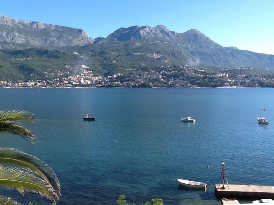 Detached With Stunning Views In Njivice, Montenegro בית נופש *