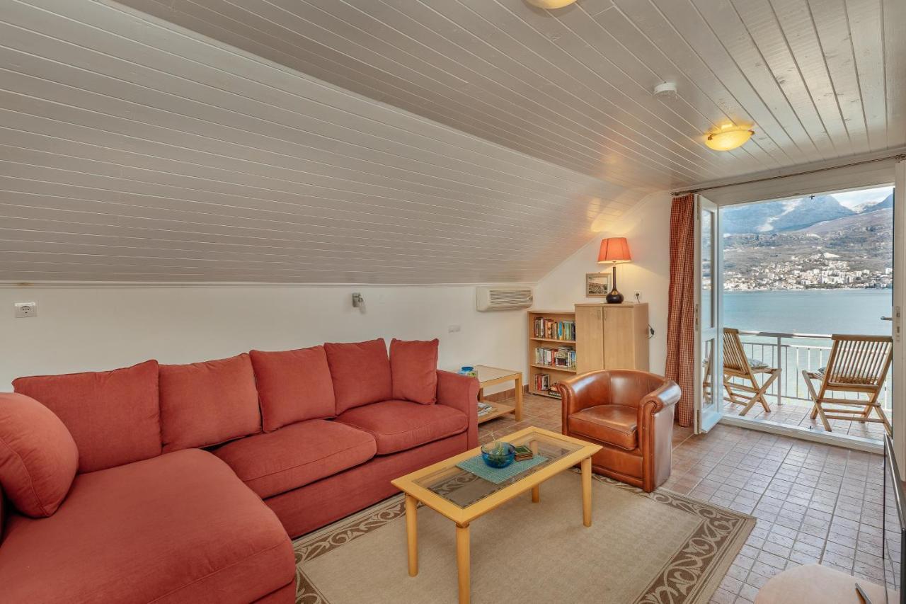 Detached With Stunning Views In Njivice, Montenegro בית נופש