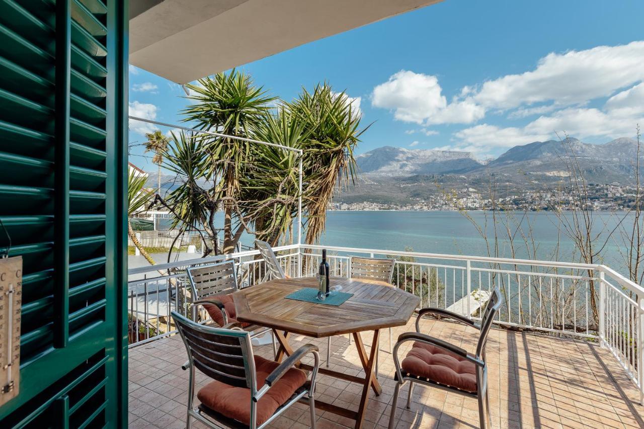Detached With Stunning Views In Njivice, Montenegro בית נופש