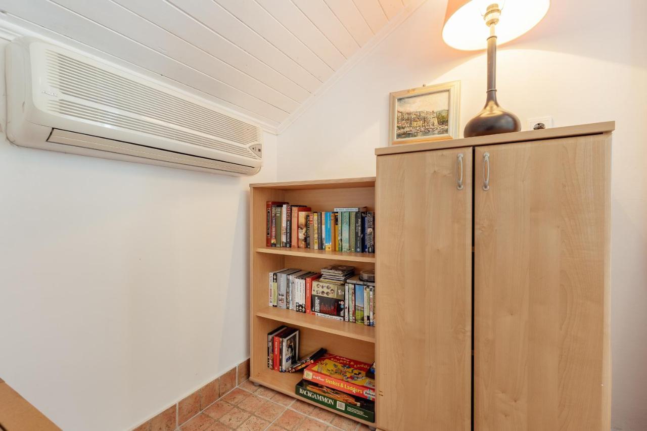 בית נופש Detached With Stunning Views In Njivice, Montenegro